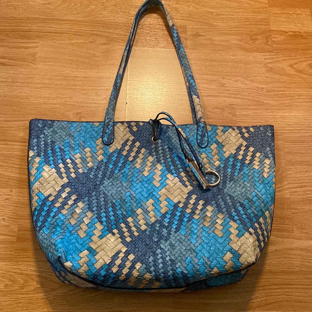 BOWERS WOVEN TOTE-BLUE